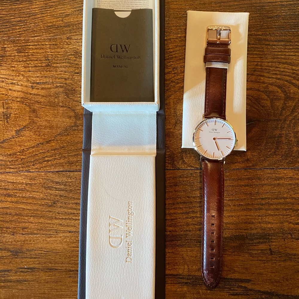 Daniel Wellington wristwatch- Chestnut